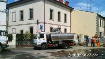 Tre giorni di disagi per l'acqua, nove le zone di Prato che avranno le autobotti - Il Tirreno