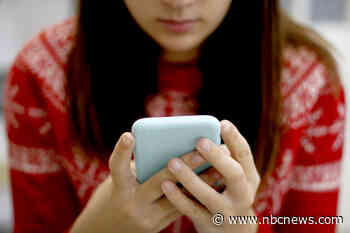 Policy groups ask Apple to drop plans to inspect iMessages, scan for abuse images