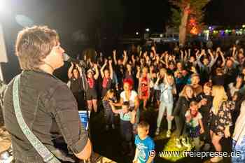 Simultan rockt im Freibad - Freie Presse