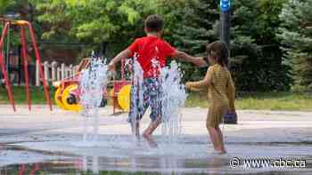 GTA sweats under heat warning, Toronto extends pool hours