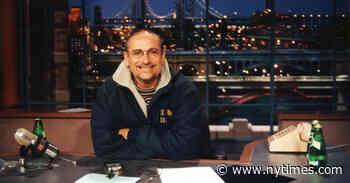 Tony Mendez, David Letterman’s Oddball ‘Cue Card Boy,’ Dies at 76