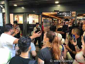 Tensions à Carrefour Nice-TNL, une vingtaine d'anti-pass sanitaires tentent de rentrer dans la galerie - Nice-Matin