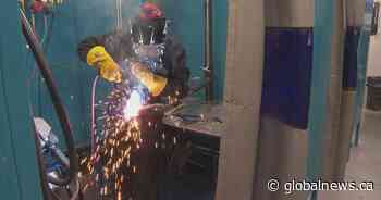 Women Building Futures partners with Lethbridge College to encourage women in trades - Global News