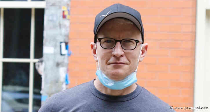 Anderson Cooper Picks Up Some Frozen Drinks in NYC
