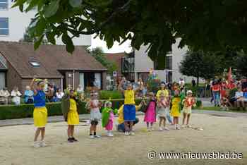 Kinderen vieren Begijntjes Laat Besluit