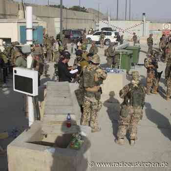 Chaos am Flughafen in Kabul - Warnung vor IS-Anschlag - radioeuskirchen.de