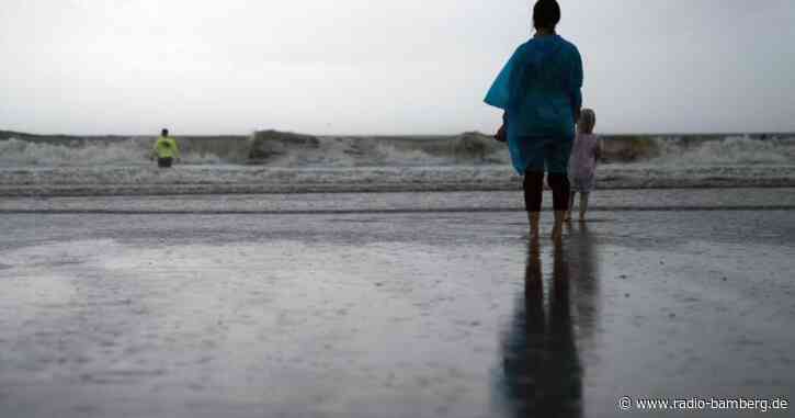 Tropensturm «Henri» zieht schwächer über Connecticut