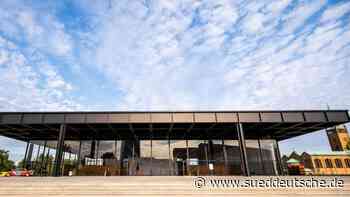 Neue Nationalgalerie lockt erste Besucher - Süddeutsche Zeitung