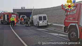 Pavullo, scontro frontale ai Carrai sulla Giardini - La Gazzetta di Modena