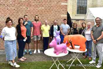 Sjarabang reikt kleurrijke beestjes uit aan winnaars winkelwandelexpo