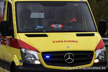 Motorrijder belandt in gracht naast weg