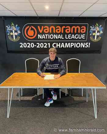 Farnham Town youngster Kai Tanner signs scholarship at Sutton United - Farnham Herald