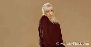 Billie Eilish Earns a Third Week at No. 1, Narrowly