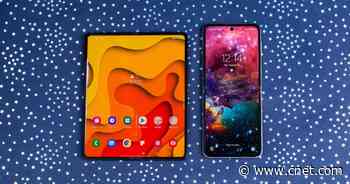 Samsung says Z Fold 3, Z Flip 3 pre-orders have surpassed its total 2021 foldable sales     - CNET