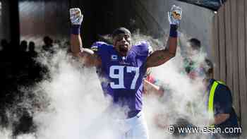DE Griffen, Vikings reunite after season apart