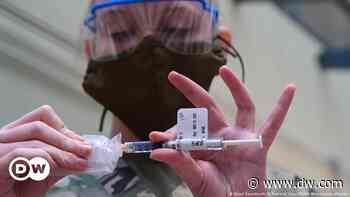Coronavirus digest: Pentagon to mandate COVID-19 vaccine for troops - DW (English)