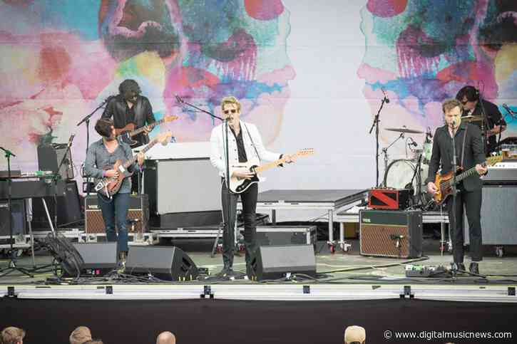 Spoon Cancels Show In Iowa After State Bans Vaccine Passports