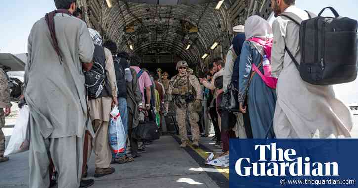 UK scrambles to complete Kabul airlift as envoy flags risk of provoking Taliban
