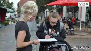 Protestaktion in Parchim: Bündnis sammelt Unterschriften zum Erhalt von Geburtsstationen | svz.de - svz – Schweriner Volkszeitung