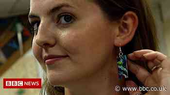 From earrings to tiles – what you can do with plastic waste