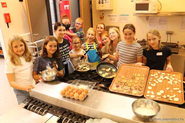 Kinderen leren feestmaaltijden bereiden