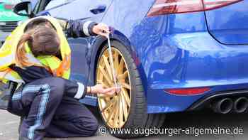 Polizei zieht in Augsburg aufgemotzte Fahrzeuge aus dem Verkehr