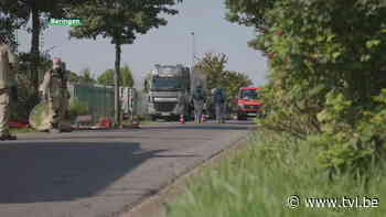 Vrachtwagen lekt chemisch product in Beringen - TV Limburg
