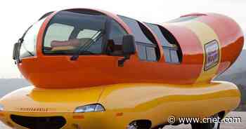 Your next Lyft ride could be in a giant hot dog on wheels     - CNET