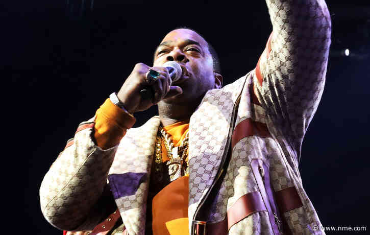 Busta Rhymes rails against COVID protocols on stage: “Fuck your mask”
