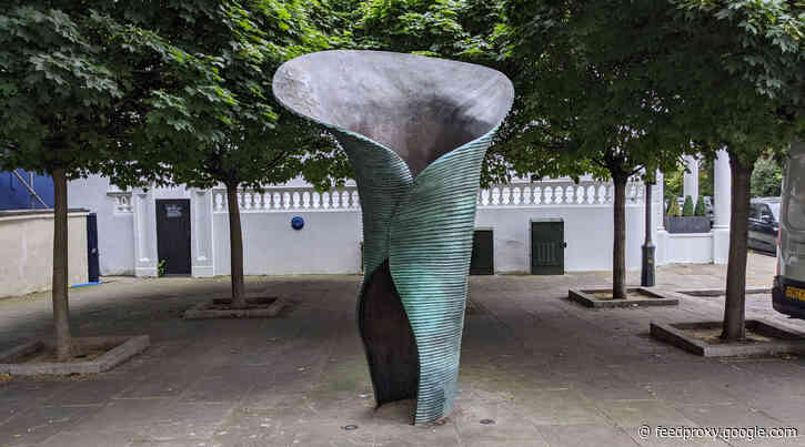 London’s Public Art: Unfurl by Eilís O’Connell