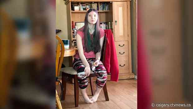 Police search for missing Calgary teen last seen at Westbrook LRT station