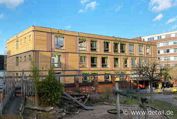 Hausburg-Schule setzt auf Massivholz-Modulbauweise - DETAIL.de - das Architektur und Bau-Portal