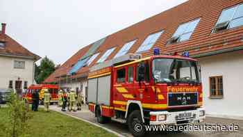 Sulzemoos: Bürogebäude geht in Flammen auf - Süddeutsche Zeitung