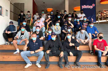 Pitstop begrüßt seine neuen Auszubildenden zum Kfz-Mechatroniker - PresseBox