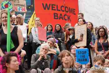 Extinction Rebellion sees surge in support after IPCC report - Dudley News