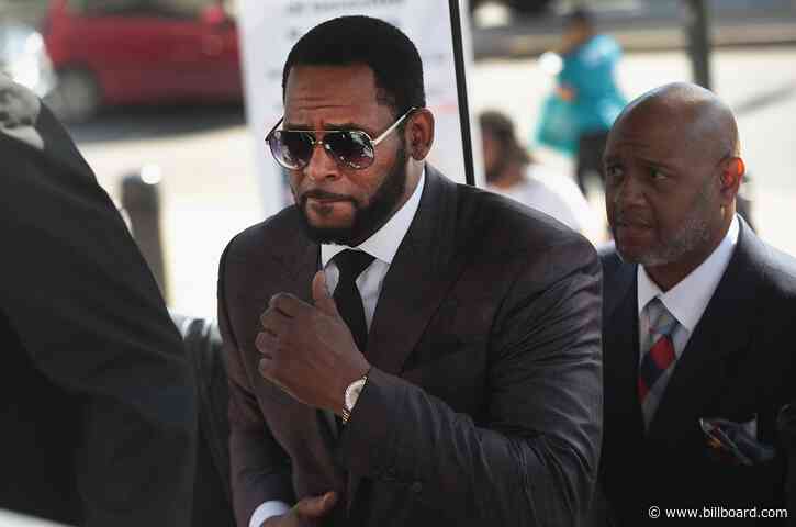 R. Kelly Trial: Key Witness Reads Letters From Their Relationship on Stand