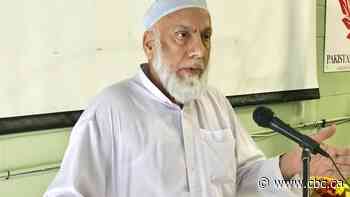 Canadian imams urge Muslim community to get vaccinated by holding vaccine lottery