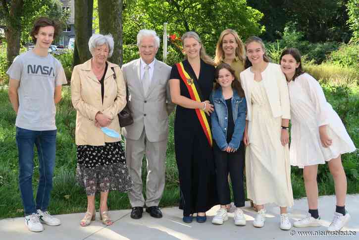 Eerste vrouwelijke burgemeester Leen Wouters geëmotioneerd tijdens eedaflegging: “Ik voorzie zeker doos met zakdoekjes in m’n nieuwe bureau”