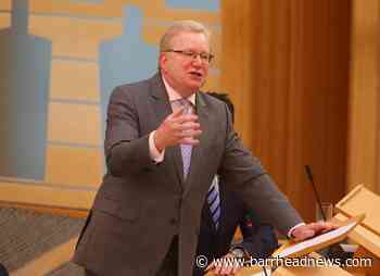 Jackson Carlaw joins campaigners opposing Crookfur Park plans - Barrhead News