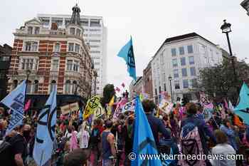 Extinction Rebellion block roads in central London in climate crisis protests - Barrhead News