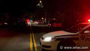 Police: 2 shot on Lexington Avenue