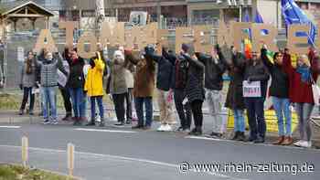 Anti-Atomwaffen-Protest in Büchel: Friedensbewegung ruft zu Menschenkette auf - Rhein-Zeitung
