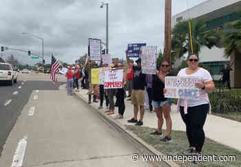 Dozens Rally Against Medical Worker Vaccine Mandate - Santa Barbara Independent