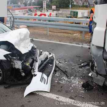 Schwerer Verkehrsunfall auf der B 56 - radioeuskirchen.de