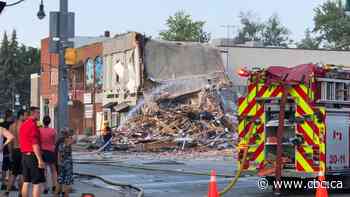 3 injured following 'major' explosion in Wheatley, Ont.