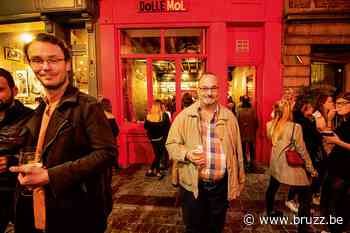 Pint kopen met Bitcoin? Dat kan voortaan in café 'Dolle Mol' - BRUZZ