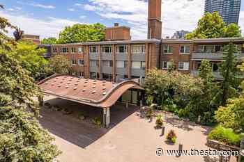 From a $7 million, 4+1 bedroom house in Forest Hill South to a $899,000, two-bedroom condo in Richmond Hill, these homes are having online Open Houses - Toronto Star