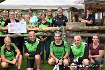 Loop- en wandelgroep Achilles schenkt 2.000 euro aan De Valier