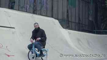 Griechische Groteske - Süddeutsche Zeitung