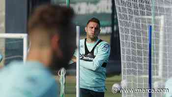 Joaquín, Tello y Juanmi buscan un hueco en el once frente al Granada - MARCA.com